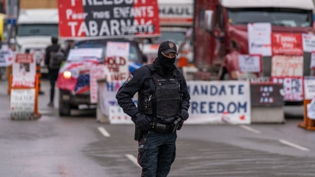 ‘People are pissed:’ Ottawa police logs describe confrontational, abusive crowds during protest