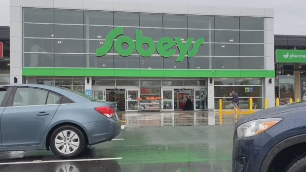 Owner of Sobeys, Safeway stores tight-lipped on IT problems impacting pharmacies