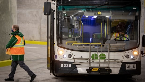 No GO bus service Monday as drivers will strike after failing to reach deal with Metrolinx