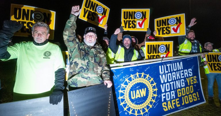 Workers at E.V. Battery Plant in Ohio Vote to Unionize