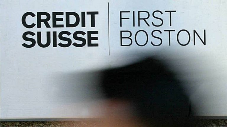 Credit Suisse agrees deal to use First Boston brand on spun-off arm