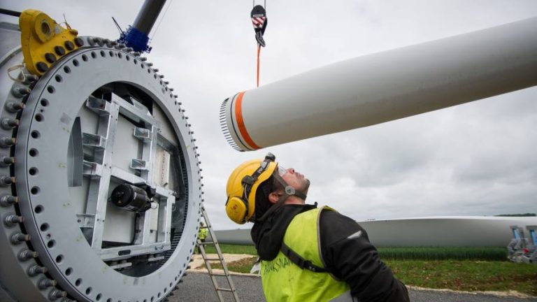 European wind turbine manufacturers face tough 2023