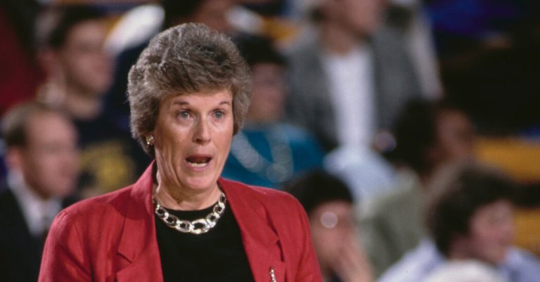 Billie Moore, Coach of Champions in Women’s Basketball, Dies at 79