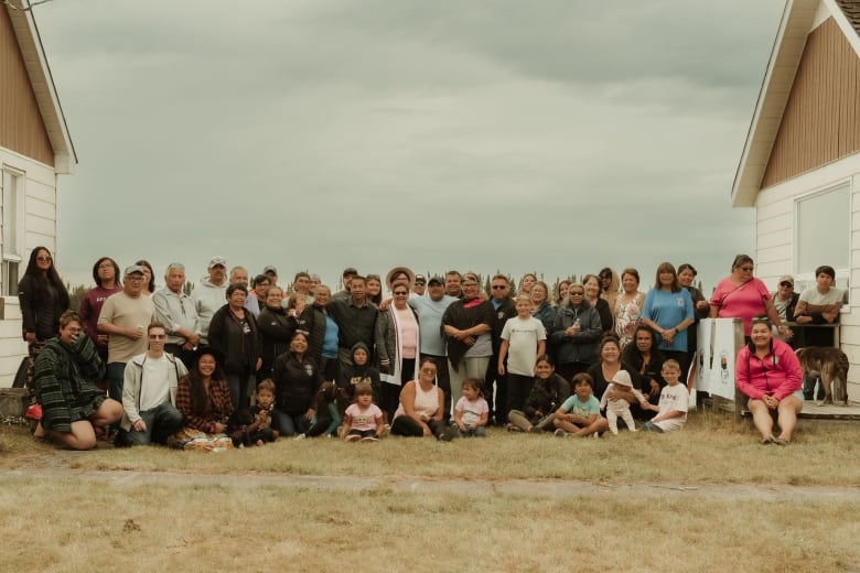 Members of Taykwa Tagamou Nation.