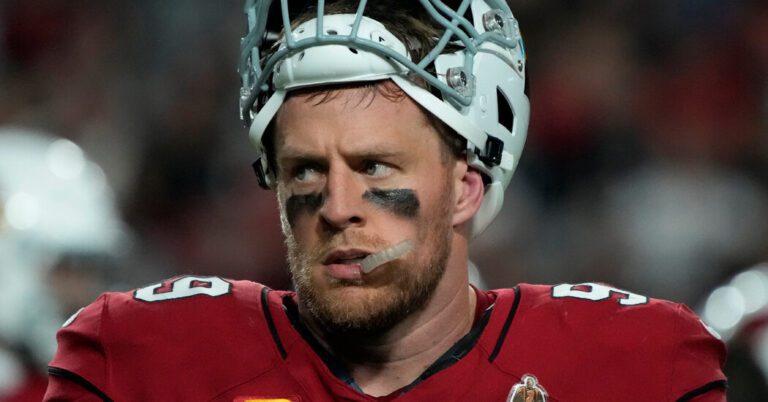 J.J. Watt, Quarterbacks’ Nightmare, Is Retiring From the N.F.L.