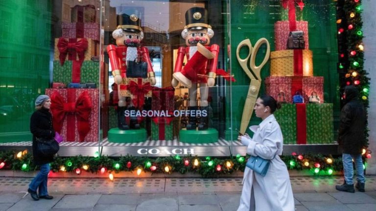 UK consumers tighten belts before Christmas as cost of living bites