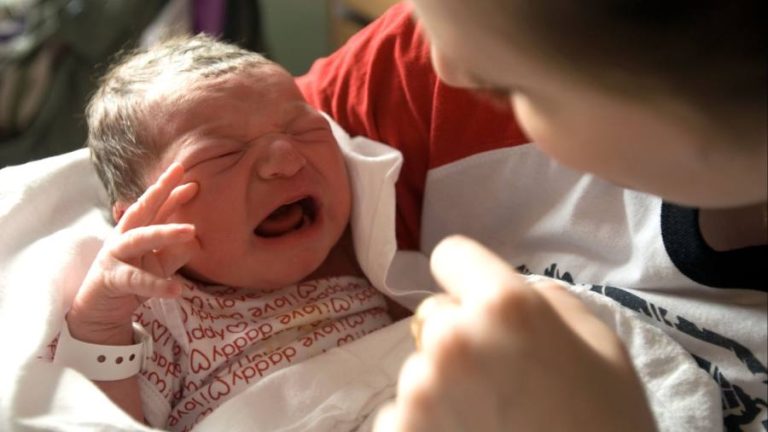 100,000 newborn babies set to have their DNA fully decoded