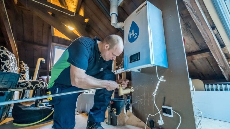 UK proposes ‘hydrogen ready’ boilers in homes from 2026