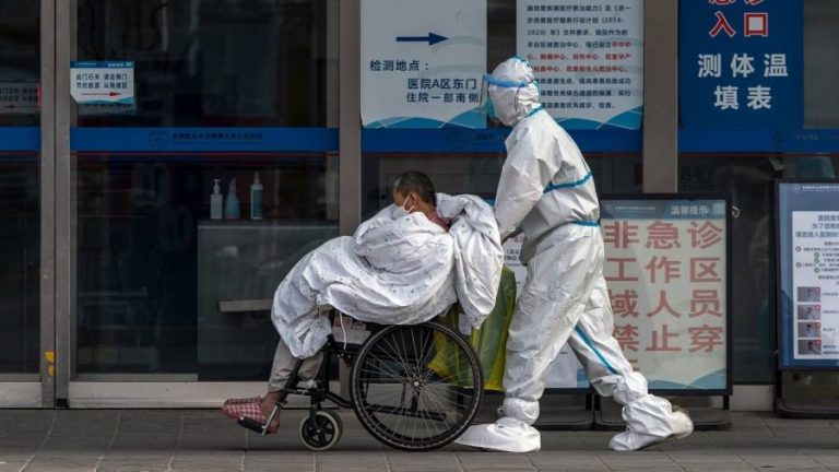 Chinese insurers pull coronavirus coverage as cases mount