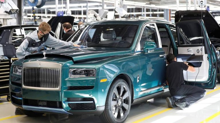 Rolls-Royce car plant workers win pay deal worth up to 17.6%