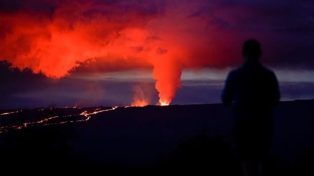 Spectacular view of glowing lava draws thousands to Hawaiian island