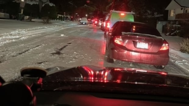 Vancouver man hitchhikes 5 hours to get home through chaotic winter storm