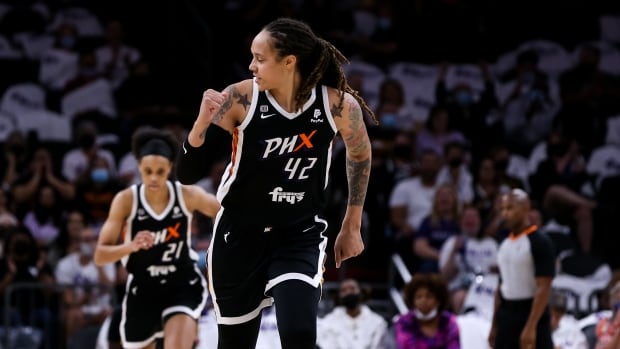 Brittney Griner announces plans to return to basketball in 2023