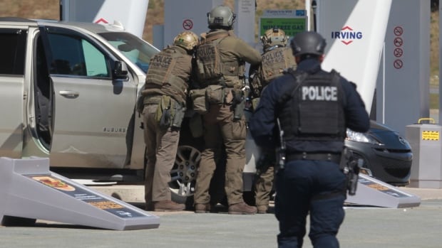 Scrambling for aircraft in N.S. mass shooting, RCMP told to ‘pound sand’: official