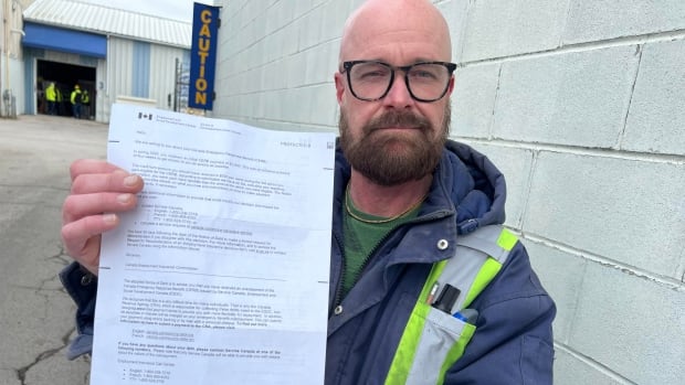 London man frustrated as Ottawa seeks $2,000 CERB repayment