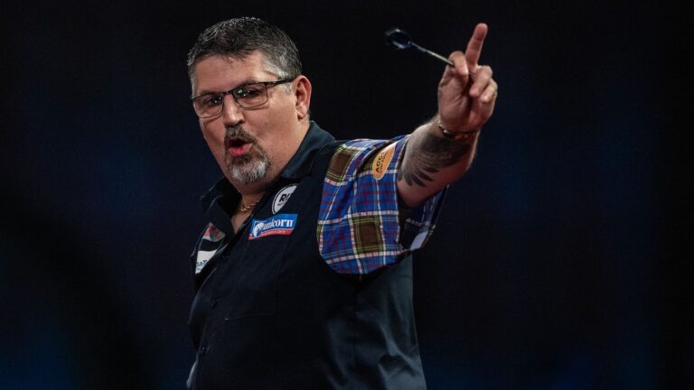 World Darts Championship: Gary Anderson up and running at Alexandra Palace as James Wade crashes out | Darts News