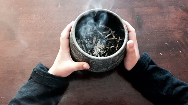 Mother who fought against smudging demonstration at Vancouver Island school loses appeal