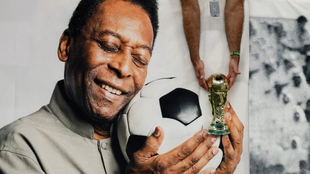 Brazil begins 3 days of mourning for soccer superstar Pelé