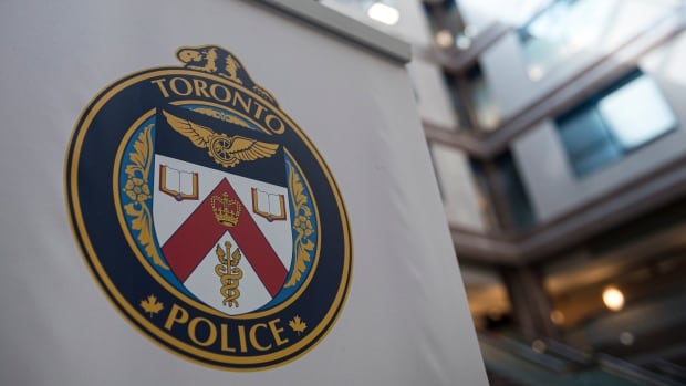 ‘Look out for each other,’ says Toronto woman after stranger stabs her with needle downtown