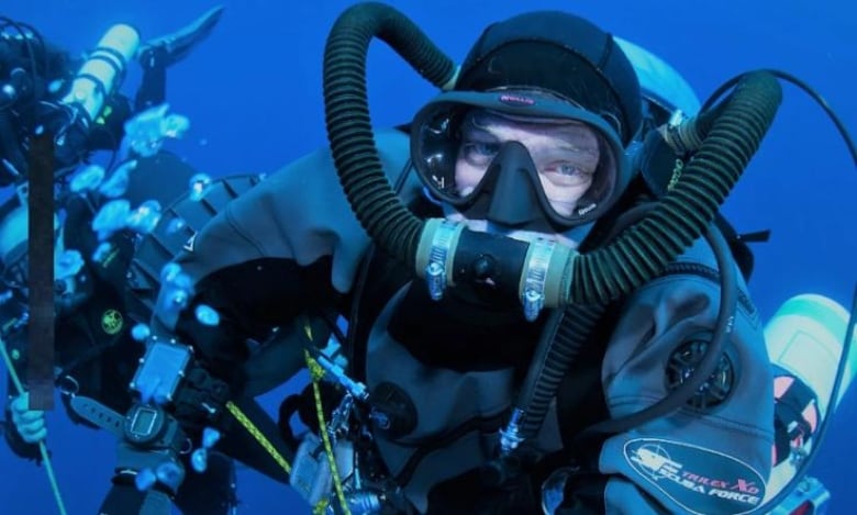 A scuba diver selfie.