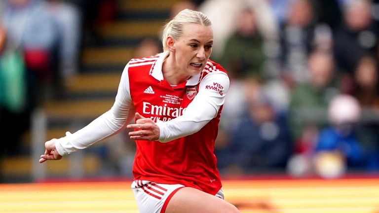 Stina Blackstenius sweeps home Arsenal&#39;s equaliser