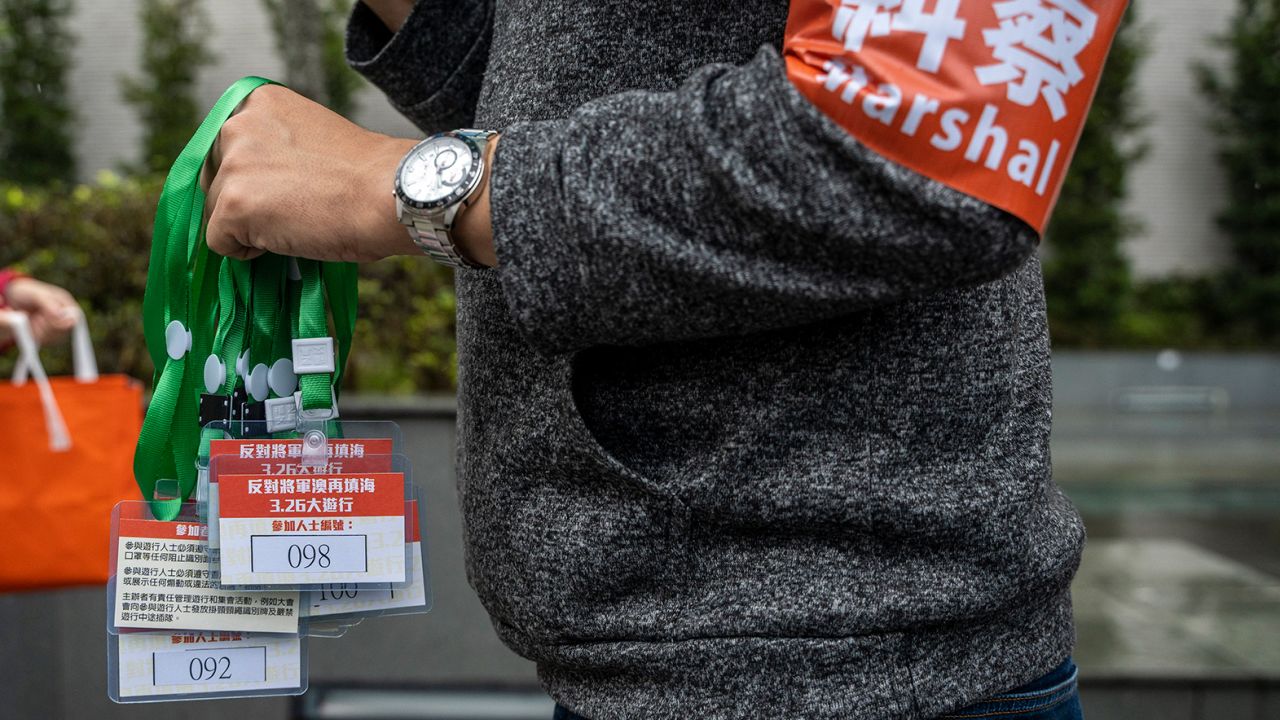 Numbered lanyards were given out to ensure the total number of participants didn't exceed 100.