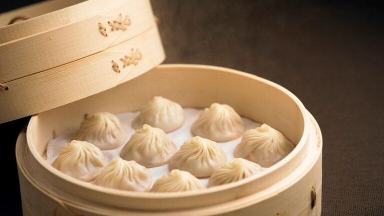 Yang Bing-yi: Founder of Din Tai Fung dumpling empire dies, age 96