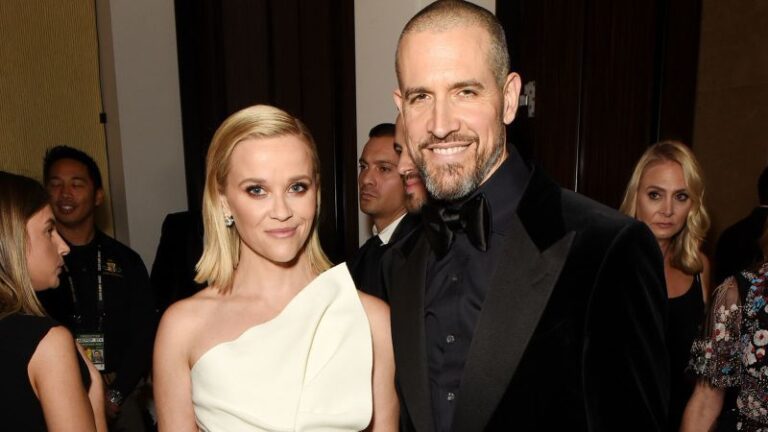 Reese Witherspoon announces split from husband Jim Toth