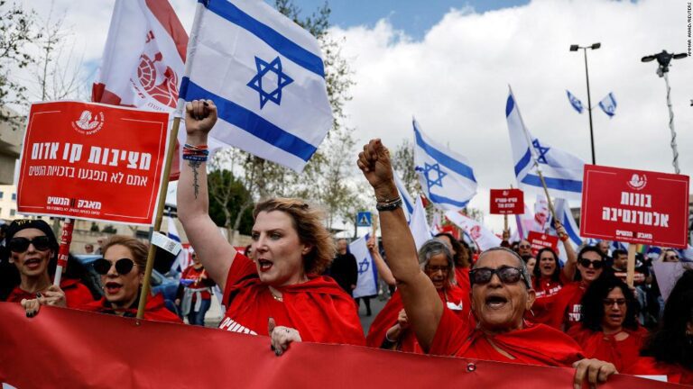 Israel protests erupt in Tel Aviv as Netanyahu’s crisis deepens