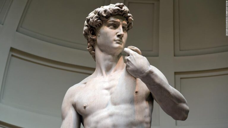 Italian mayor invites ousted US principal to Florence following Michelangelo ‘David’ statue controversy