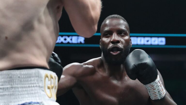 Lawrence Okolie defends WBO world cruiserweight title but tough David Light goes the distance | Boxing News