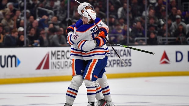 Yamamoto scores late in Game 6 to lift Oilers over Kings, into 2nd round