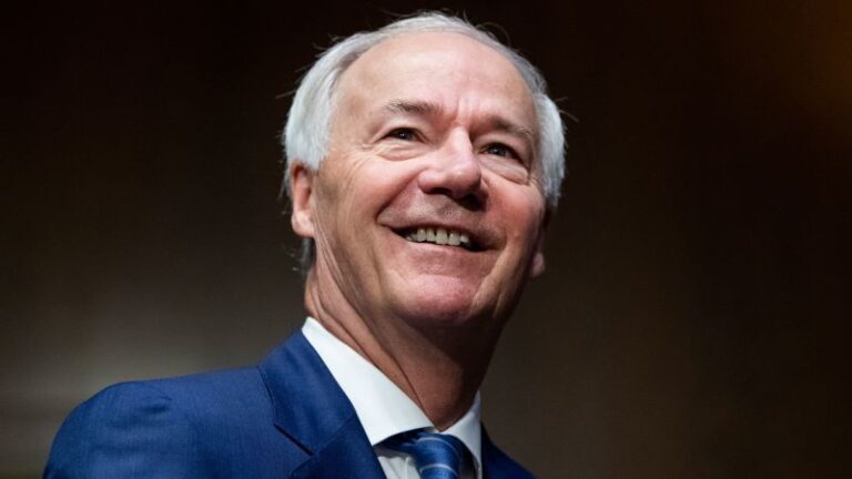 Former Arkansas Republican Gov. Asa Hutchinson announces White House bid