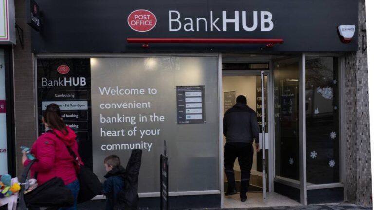 Banks tighten limits on cash deposits made at post offices