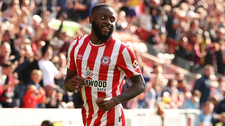 Josh Dasilva celebrates after giving Brentford a late lead against Nottingham Forest