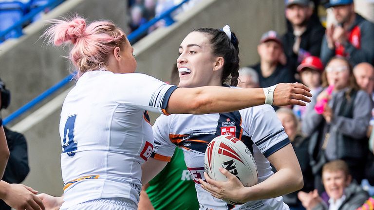 Leah Burke showed her try-scoring prowess early on as she went over twice