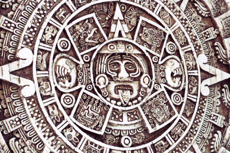 Researchers Decipher Ancient Mystery of Maya Calendar