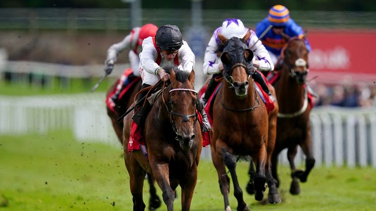 Hamish beats Lone Eagle and defends his Ormonde Stakes crown