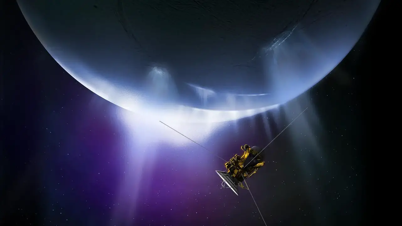 Cassini Flying Through Plumes on Enceladus