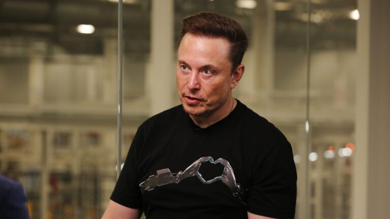 Elon Musk, Twitter face brand safety concerns after executives depart