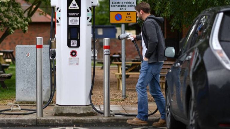 FirstFT: EU tells UK to ease pain of post-Brexit car tariffs by joining trade pact