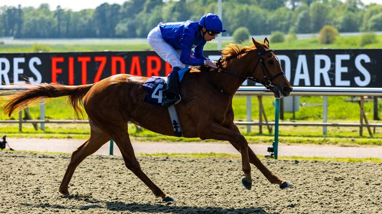 Eternal Hope wins the Oaks Trial at Lingfield Park under William Buick