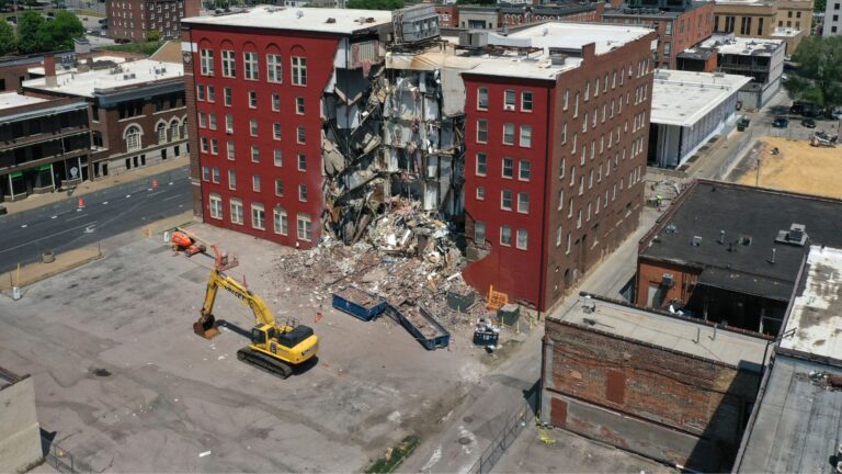 Iowa rescuers rush to find survivors after apartment’s partial collapse