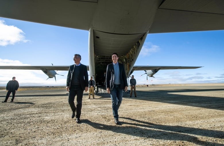 NATO Secretary General Jens Stoltenberg and Prime Minister Justin Trudeau arrive in Cambridge Bay, Nunavut on Thursday, August 25, 2022.