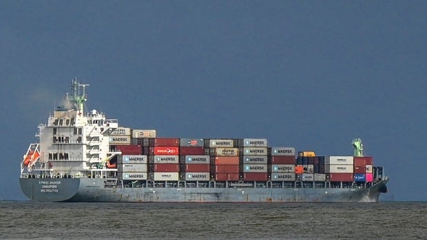 Is travelling by cargo ship a low-emissions alternative to flying?