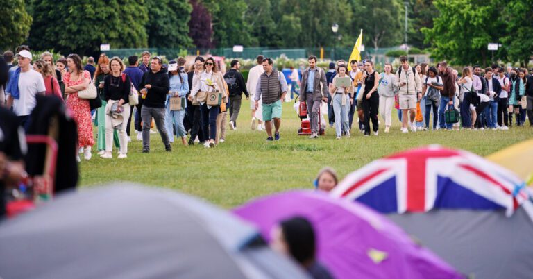 The Tennis ‘Pilgrimage’ to the Wimbledon Queue