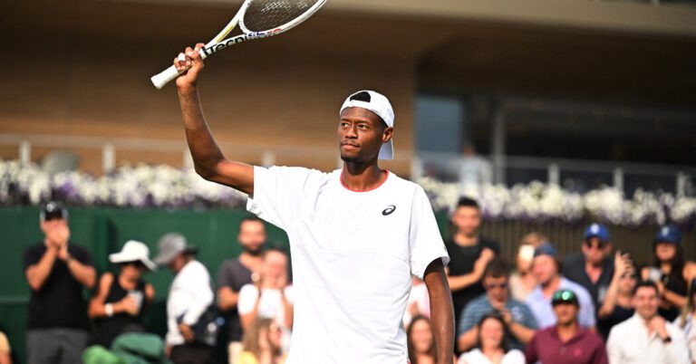 Chris Eubanks Keeps Winning At Wimbledon And Plays Stefanos Tsitsipas Monday