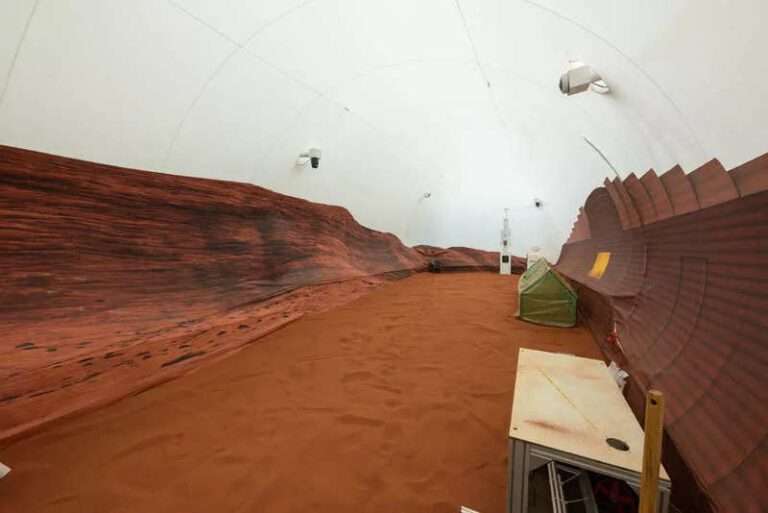 NASA ‘locks’ 4 volunteers in virtual Mars-like habitat, here’s why