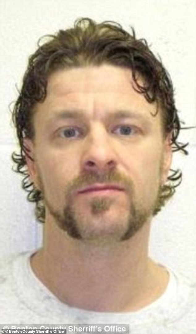 Gerald Hyde made an extraordinary escape from a court in Benton County, Washington in 2015