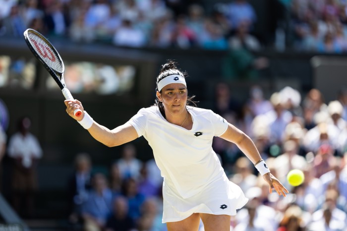 Ons Jabeur in the 2022 women’s singles final against Elena Rybakina 